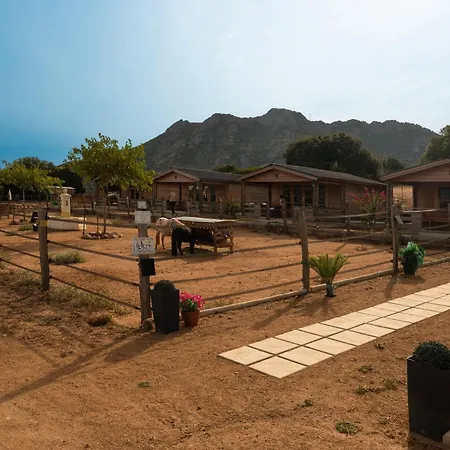 Alojamento de Turismo Rural Les De Tesa Occhiatana